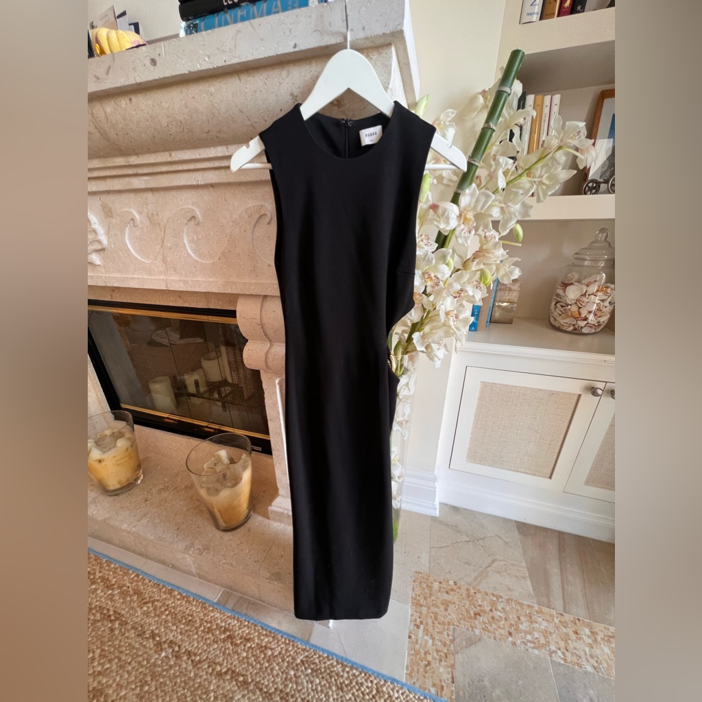 Long Black Dress With Golden Clip By Suboo